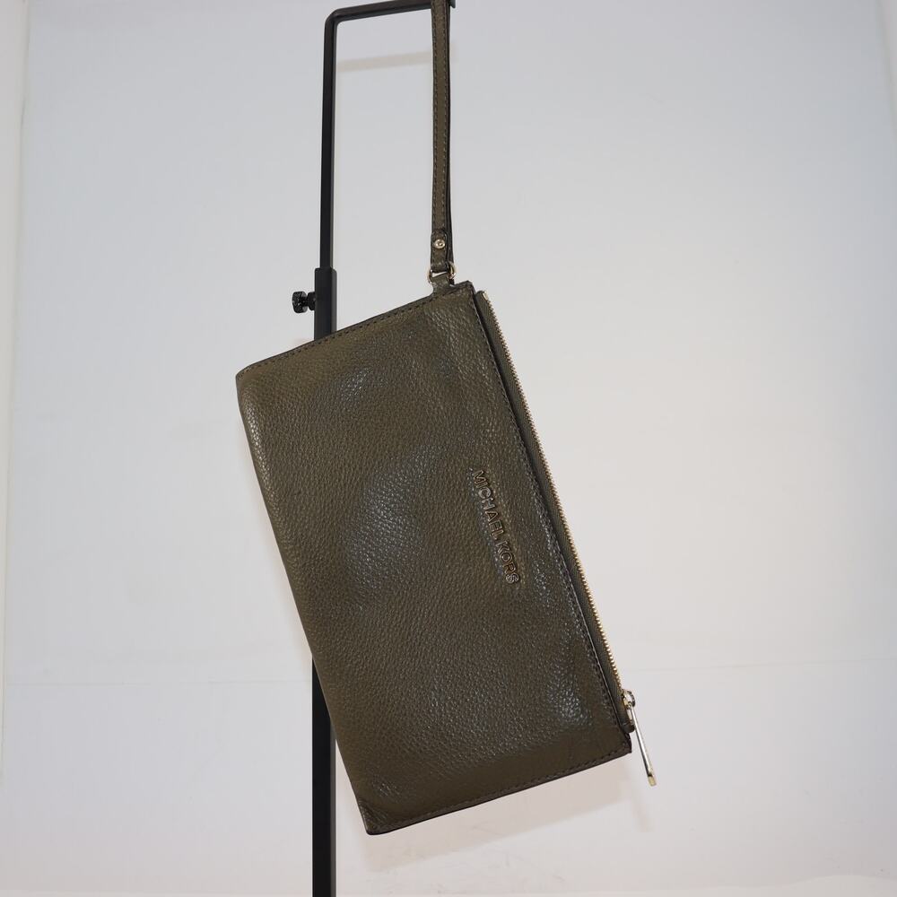Michael Kors Pebbled Leather‎ Wristlet in Olive Green